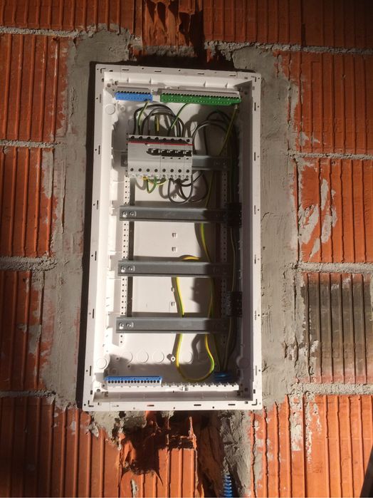 Elektryk-Usługi Elektryczne