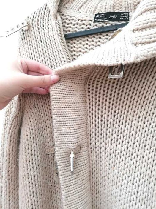 Casaco de Malha Bege