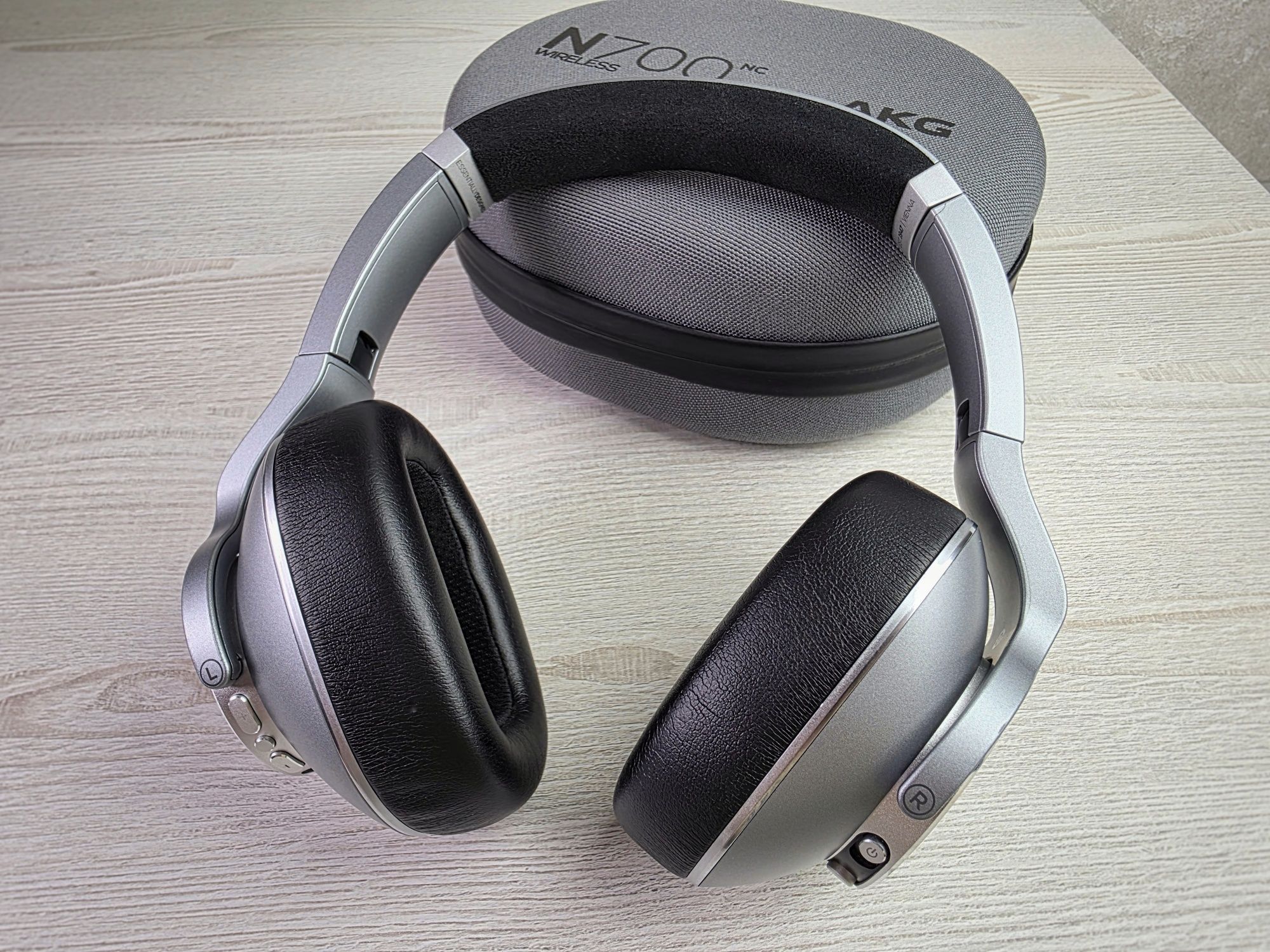 Бездротові навушники AKG N700NC Wireless ANC Silver • ГАРНИЙ СТАН!