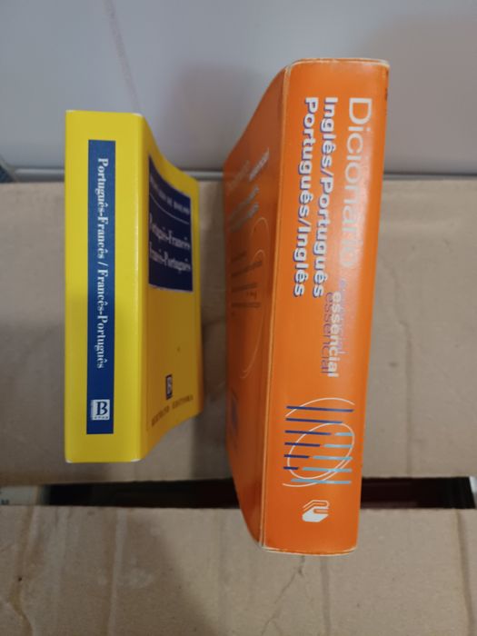 Dicionários vários