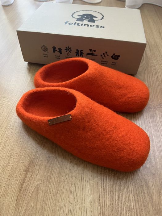 Nowe oryginalne 100% wełniane kapcie/ papucie FELTINESS r. 37-38!