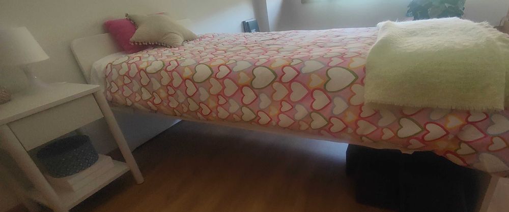 Cama de solteiro como nova