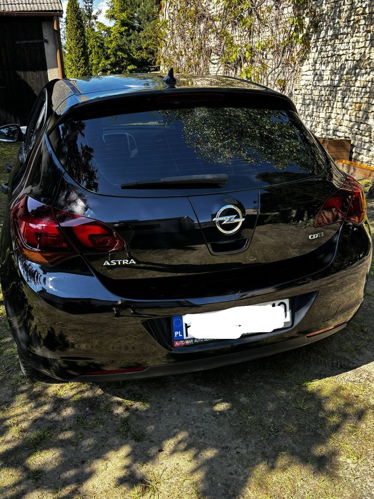 Opel Astra J 1.7 CDTI 2010r.