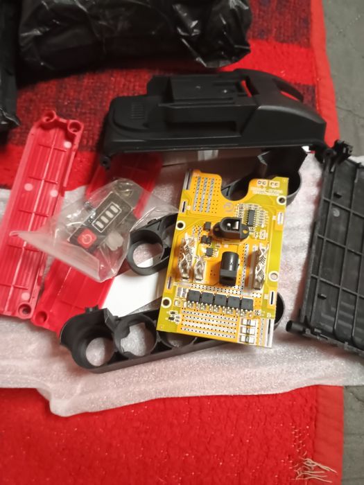 Корпус АКБ 21700 ,18-21 вольт,