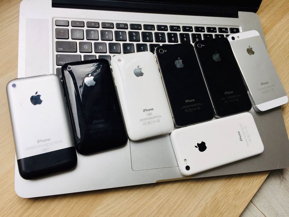 Zestaw kolekcjonerski Apple iPhone 2g