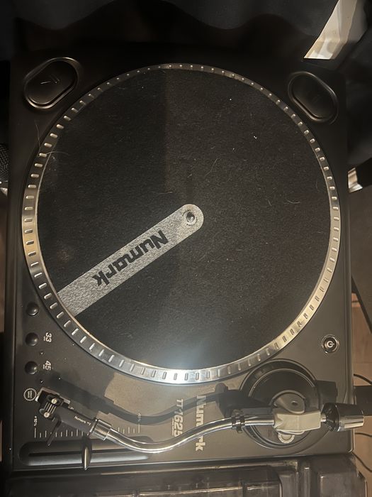 Dwa gramofony Numark TT 1625