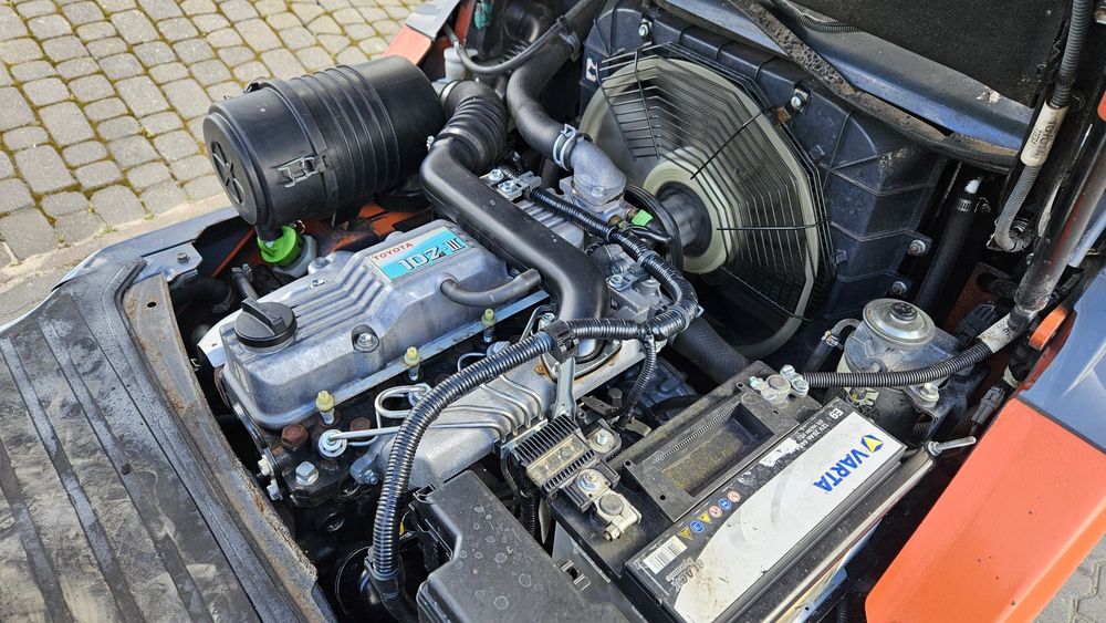Wózek Widłowy Toyota FD830 DUPLEX Wolny skok terenowy Diesel Przesuw