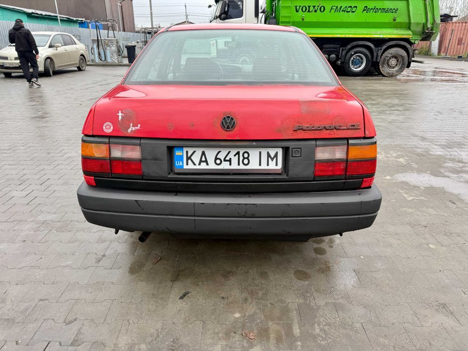 Volkswagen Passat 1989 рік! 1.6 бенз/механіка Документи порядок! Київ!