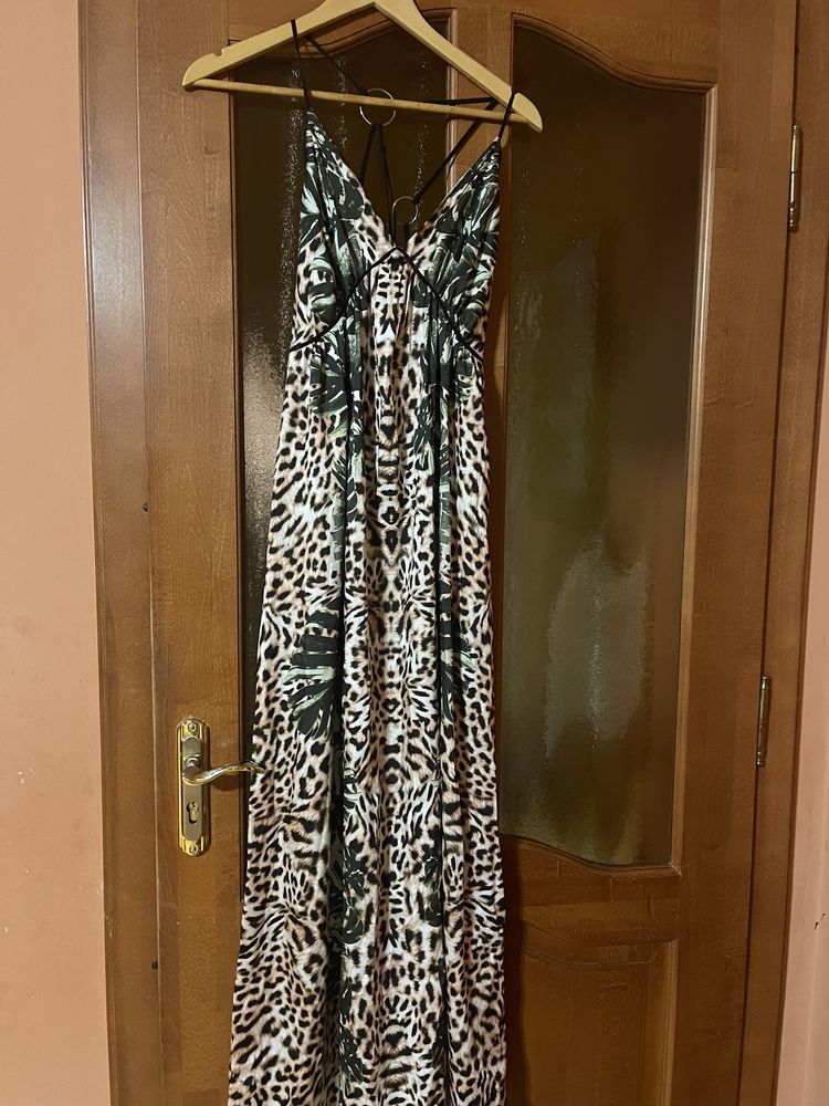 Сукня Guess з тигровим принтом, відкрита спинка