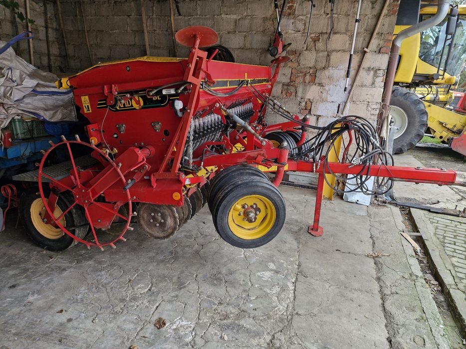 Siewnik Vaderstad Rapid Turf 300 z podsiewaczem nawozu, sprzedam lub z