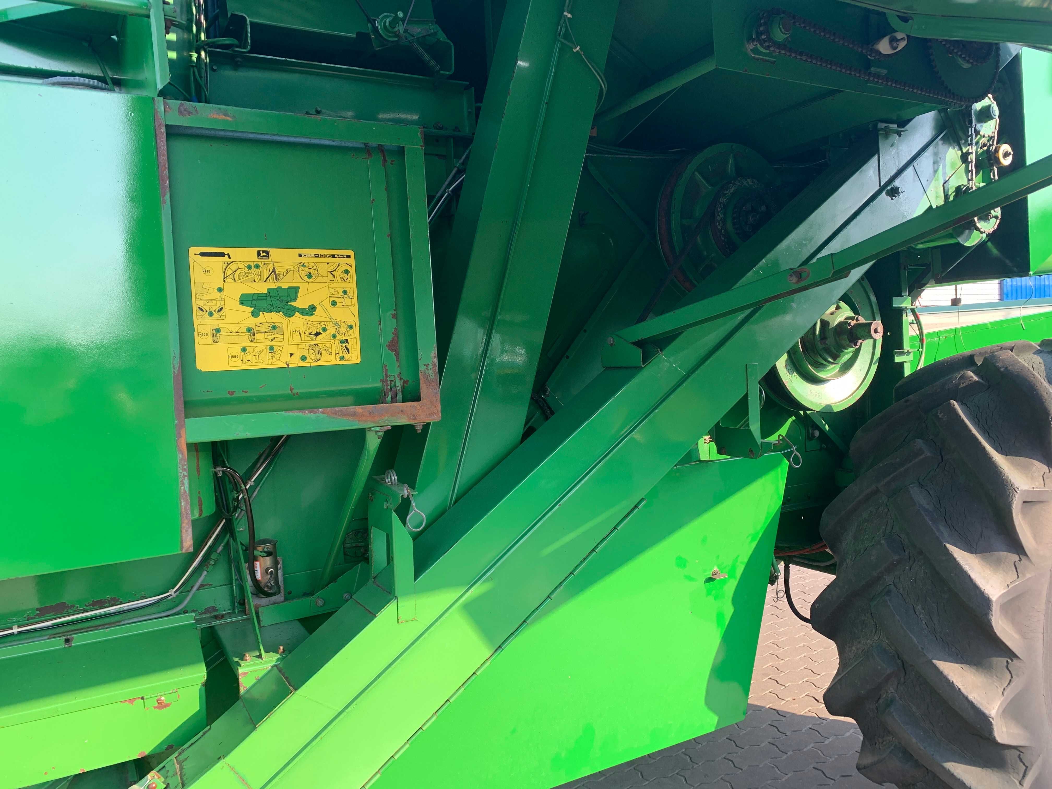Комбайн John Deere 1075 жатка 4,25м