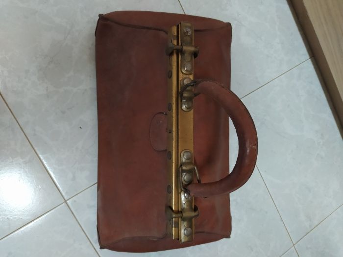 Mala Antiga Vintage Pele