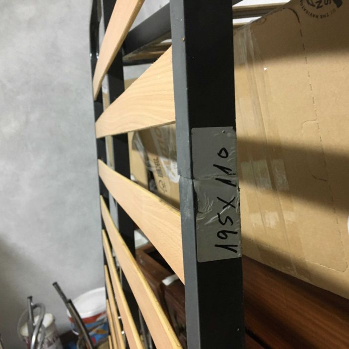 Cama (sommier) completa de pessoa e meia praticamente nova