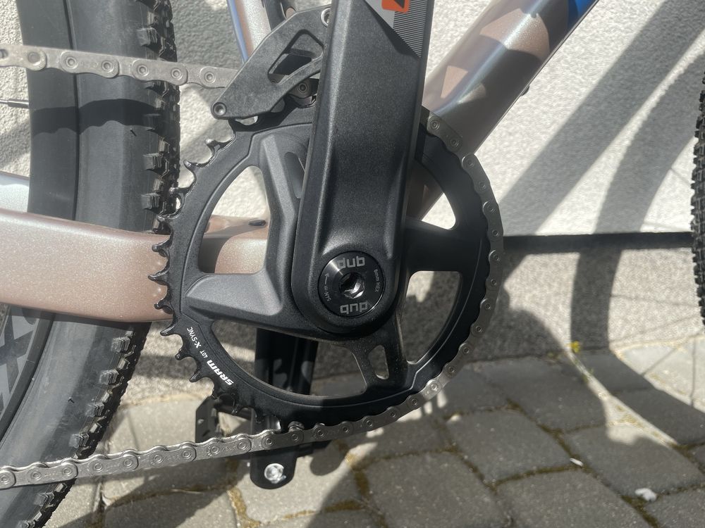 Rower gravel Giant revolt advanced 2024 carbon sram apex