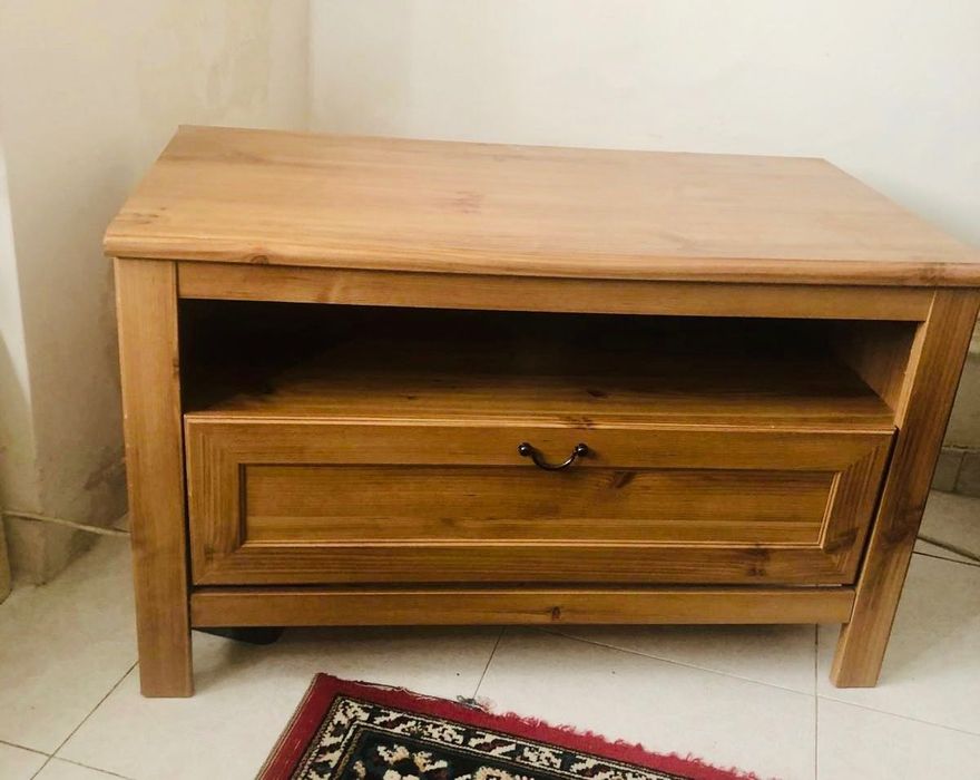 Móvel para televisão com gavetão