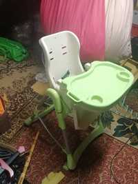 Krzesełko dla dziecka do karmienia