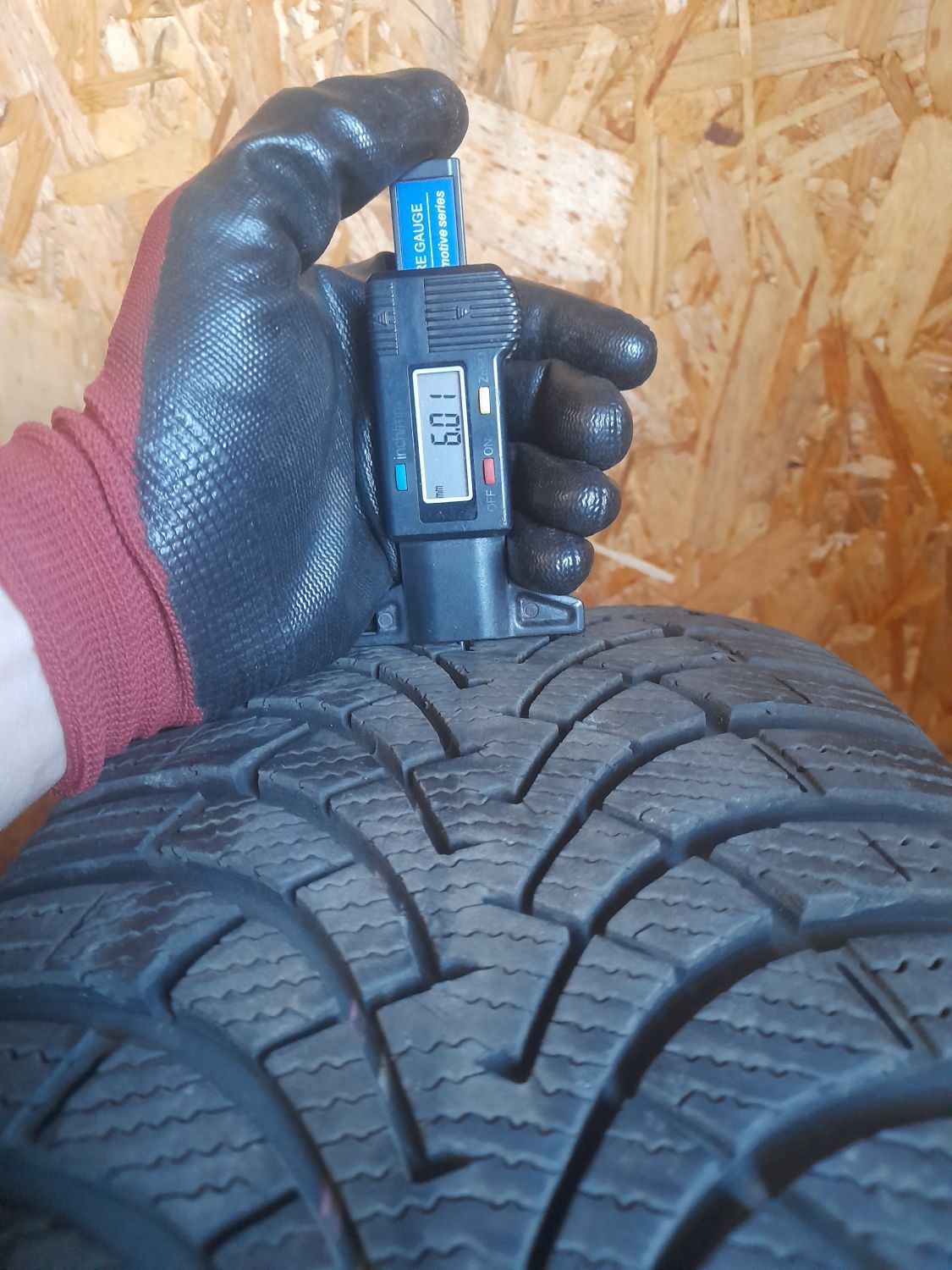 Шини Goodyear UltraGrip 9+ 205/55 R16 91T Б/У 6 мм