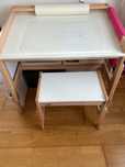 Secretaria infantil altura  regulável com banqueta Ikea