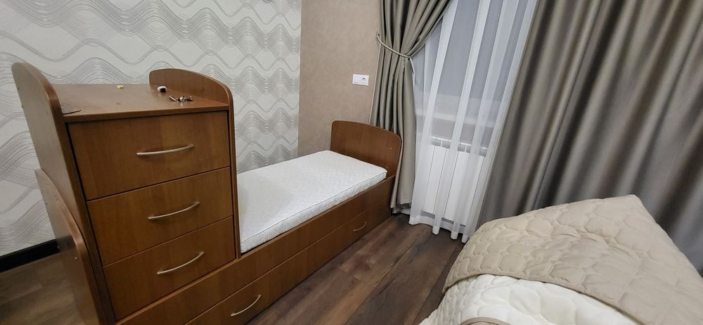 Дитяче ліжко трансформер