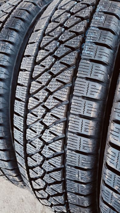 Opony zimowe do busa z C 205/75r16C Bridgestone W995 kostka NOWE