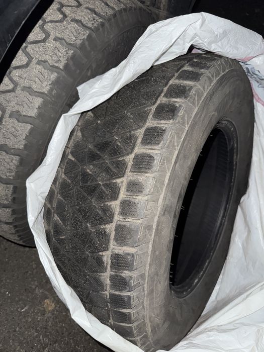 Шини 265/65/17 бу Києв
