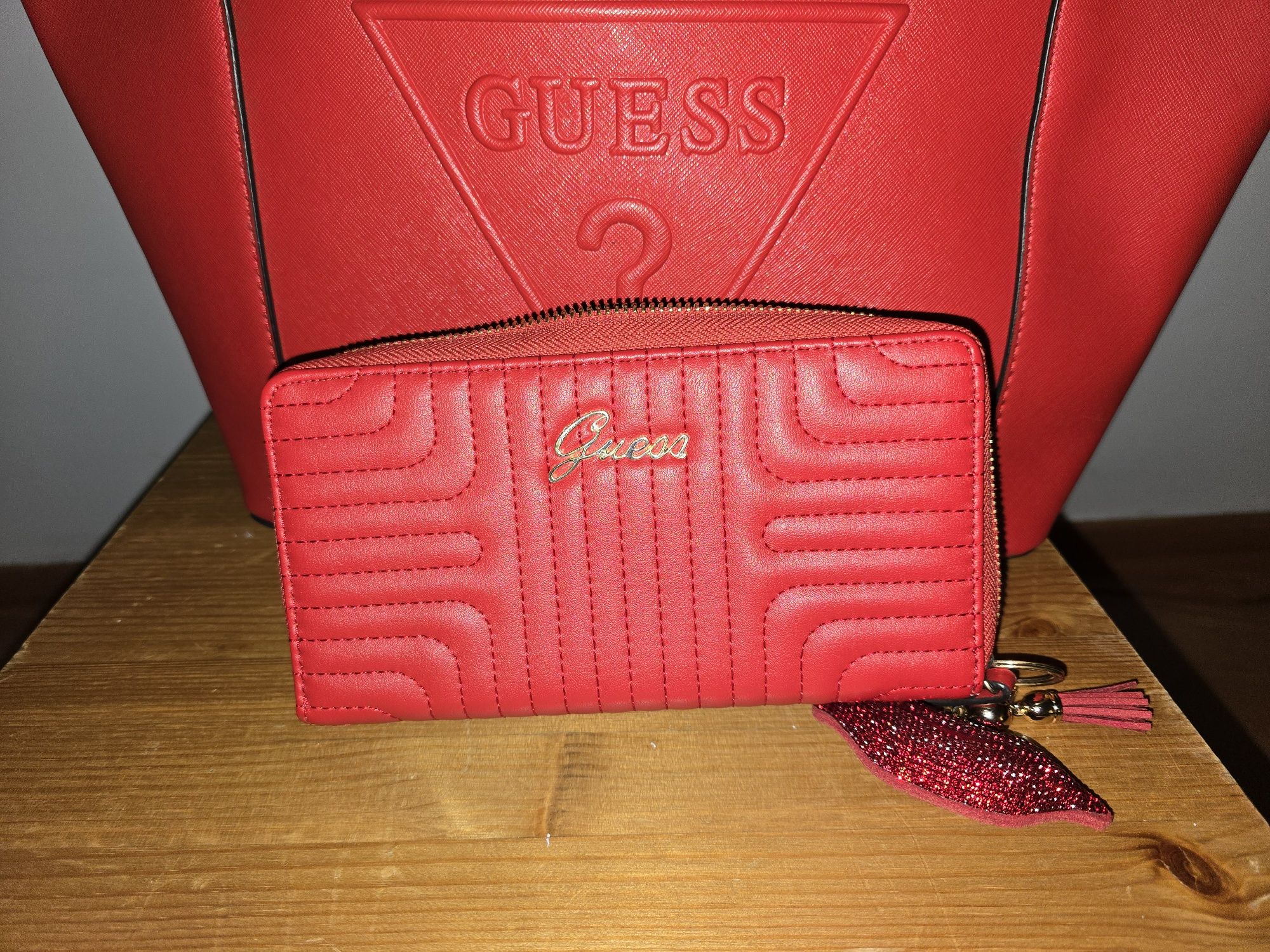 Komplet GUESS czerwony torebka + portfel