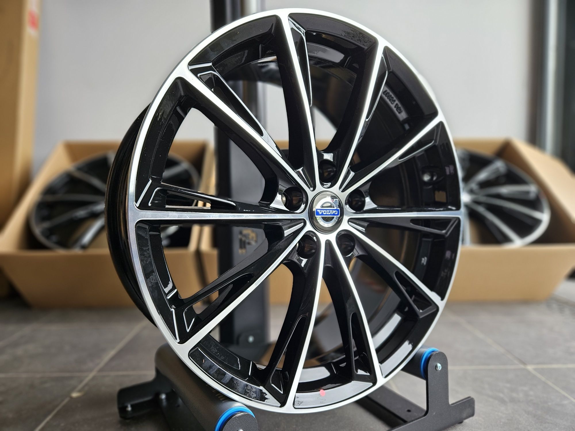 VOLVO XC60 19 " Nowe 5x108 XC40 S60 V60 CC V70 V90 Cross Country Felgi