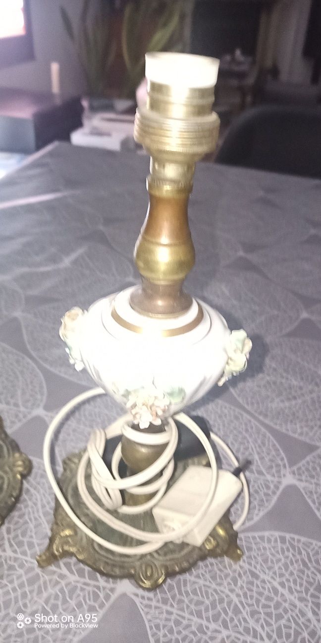 Castiçais antigo em cerâmica