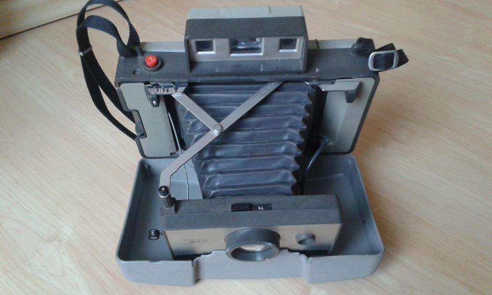 Zabytkowy Polaroid 320