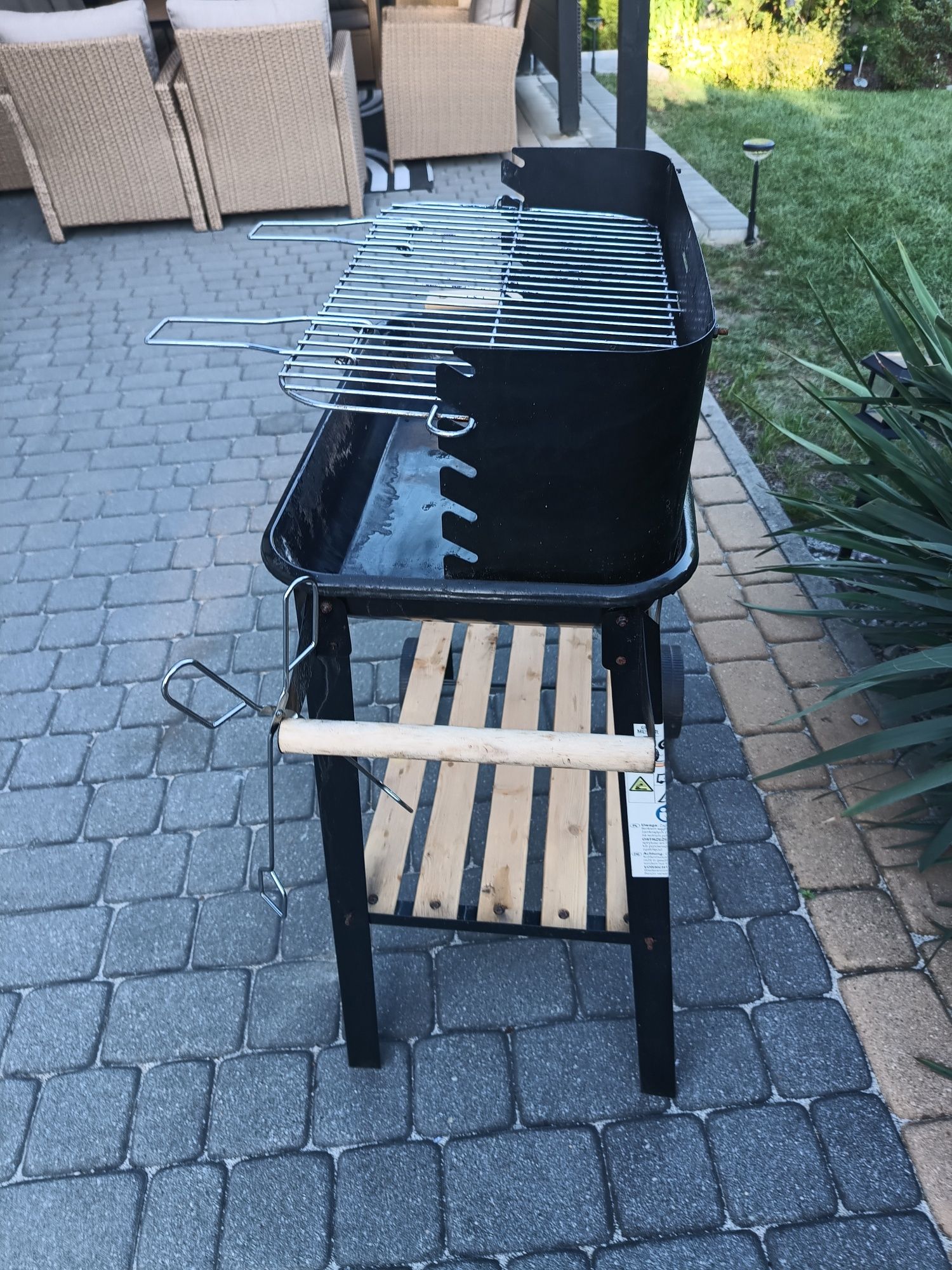 Grill węglowy jak nowy