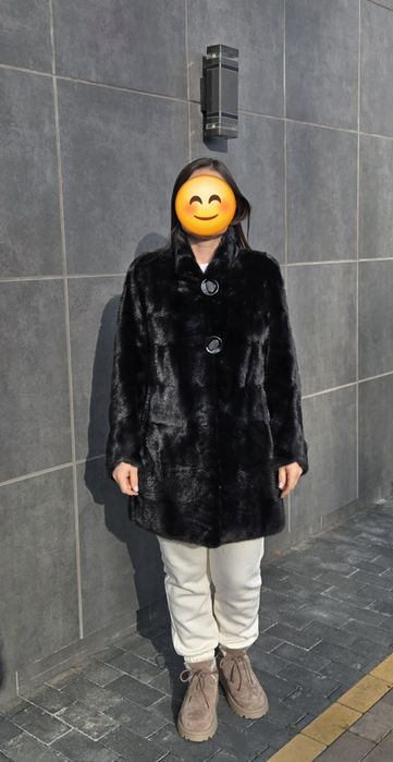 Продам норкову шубу.