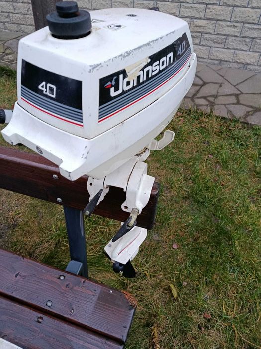 Човновий двигун Johnson 4