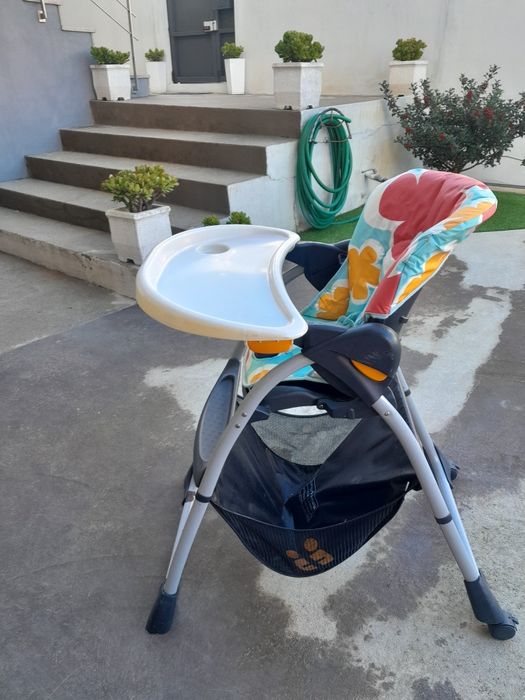 Cadeira de refeição para criança