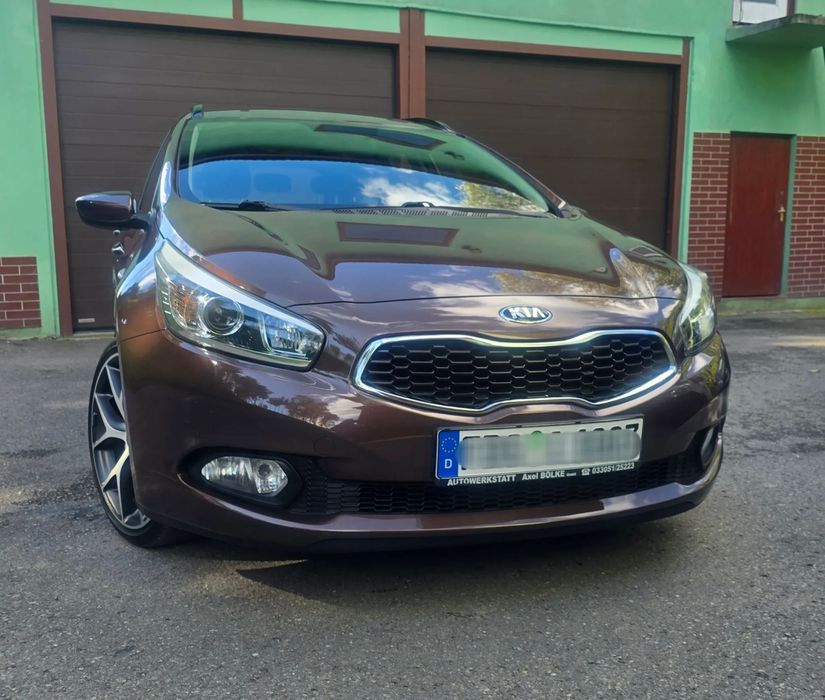 Kia Ceed 1.4 benz 134tys.km grzana kier/fote serwisowana cała oryginał