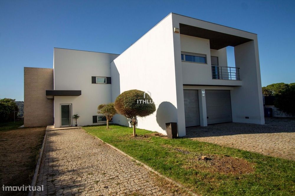 Moradia Isolada T4, 10 minutos de Viseu