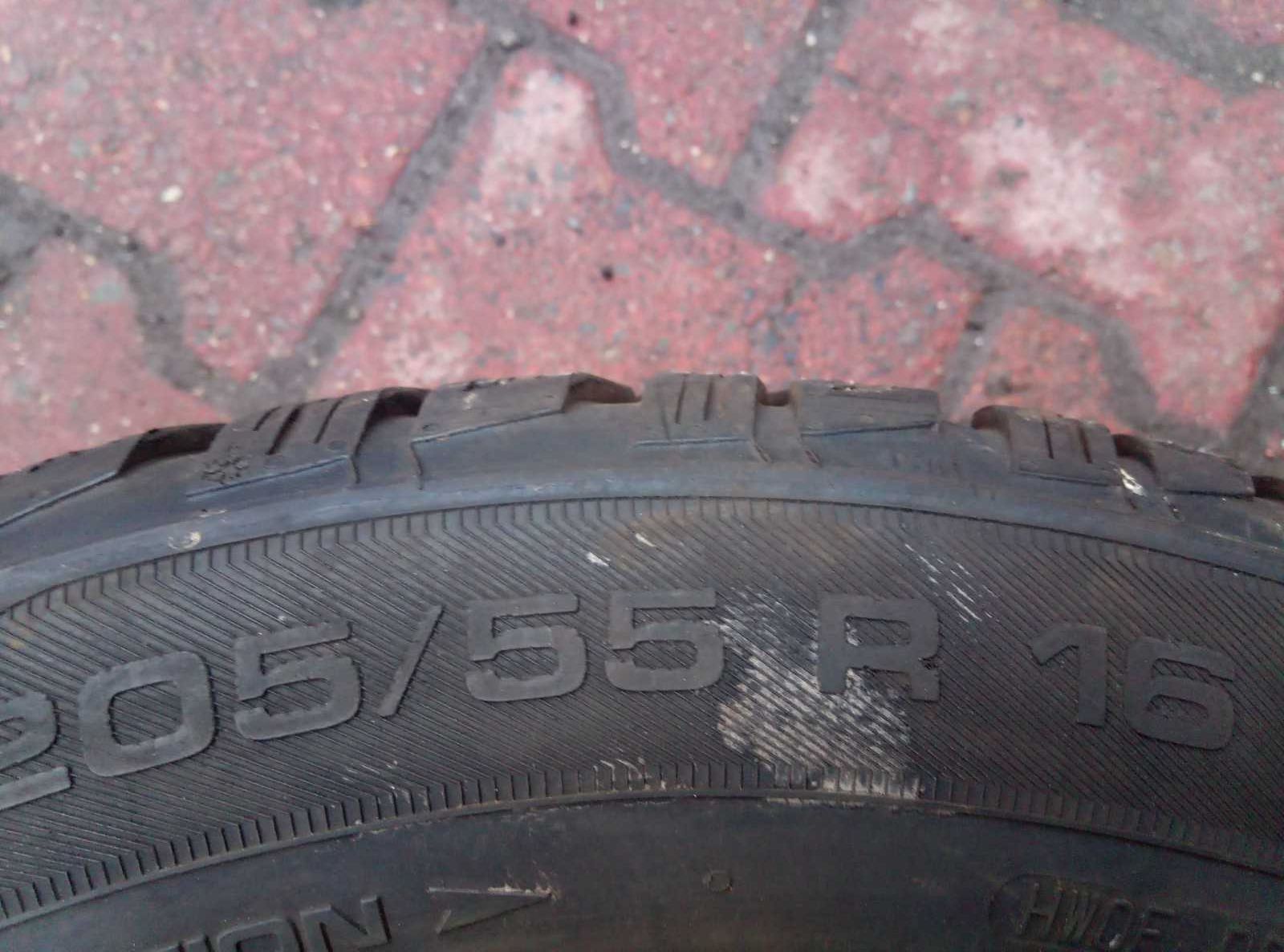 Używana opona zimowa 205/55R16 Uniroyal MS +77 (H)