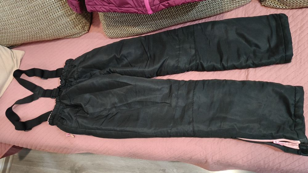 Kombinezon dziewczęcy 146 cm