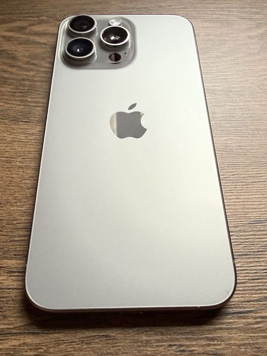Iphone 15 Pro Max Titânio