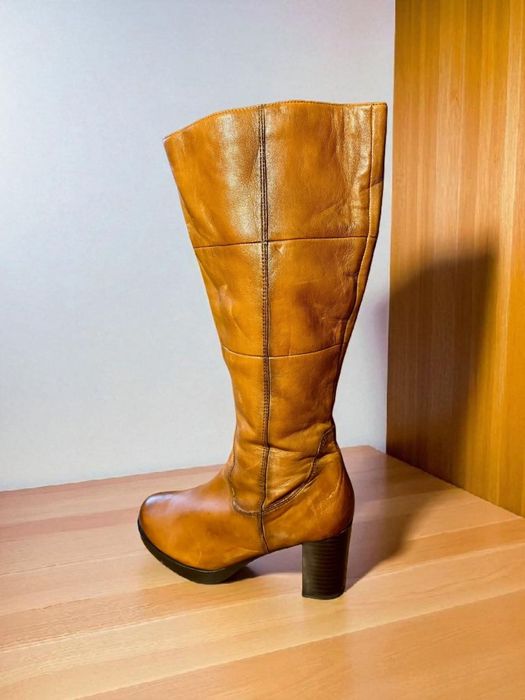 Brązowe kozaki Caprice