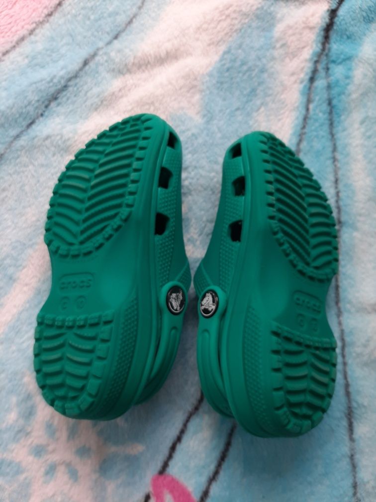 Crocs c10 29 rozmiar klapki z paskiem