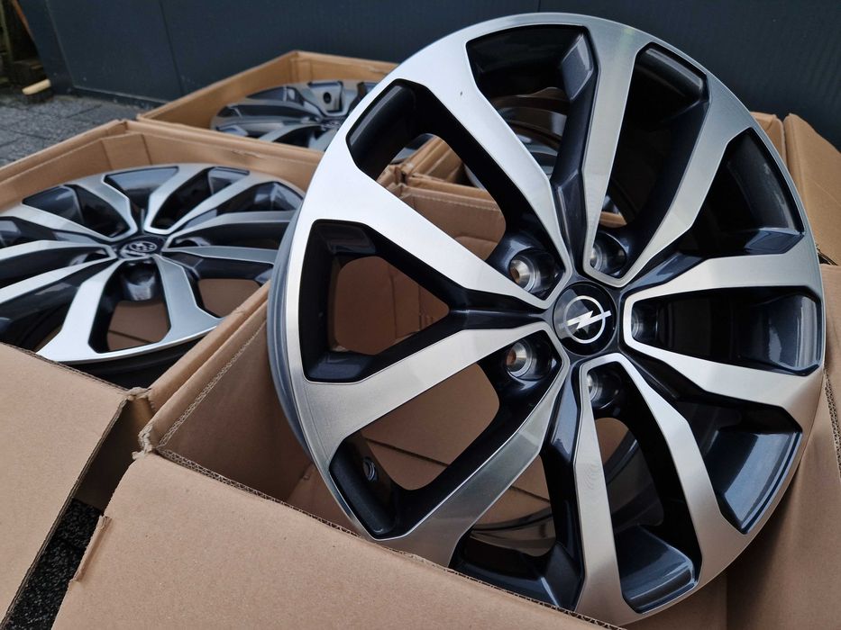 Felgi 17" OPEL Vivaro 5x114,3