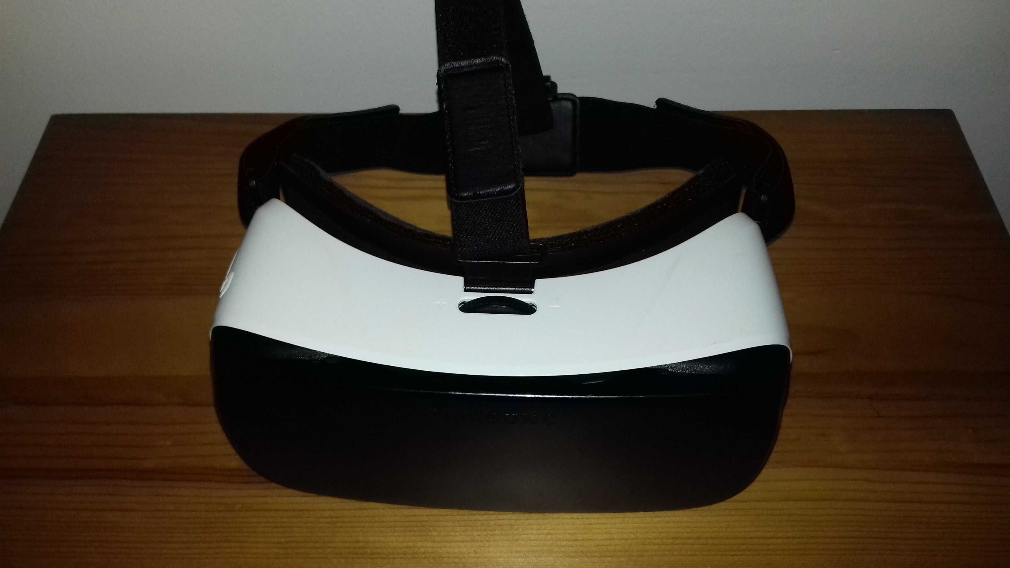 Óculos de Realidade Virtual Samsung Gear VR