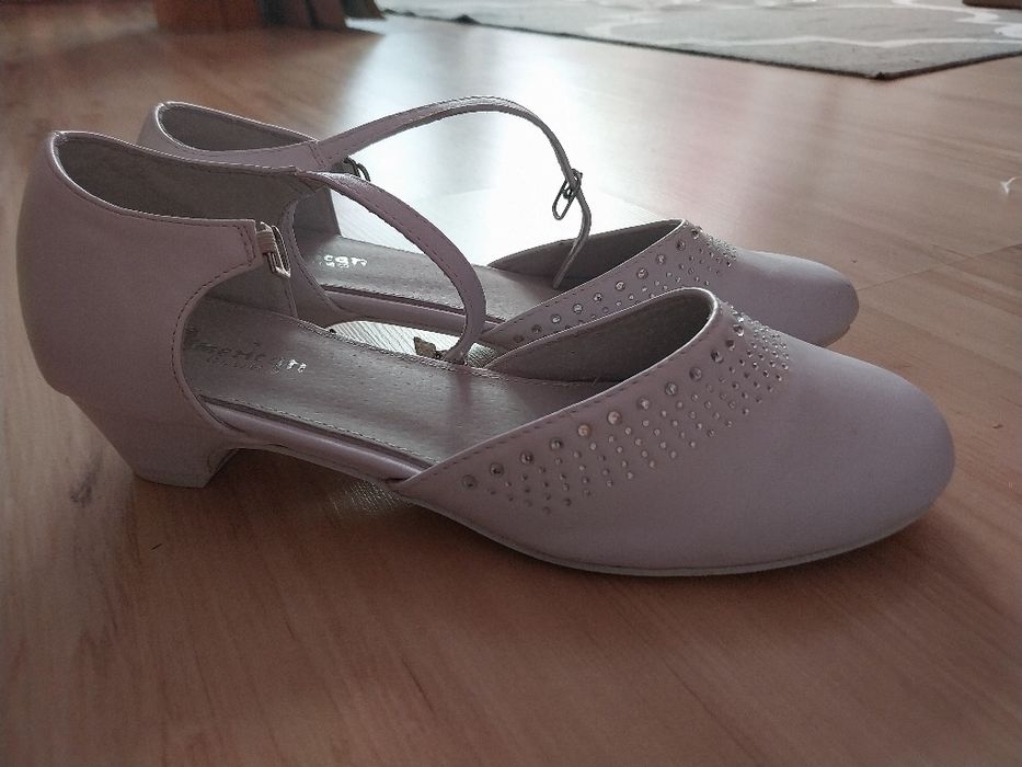 Buty białe komunijne r.38 na obcasie