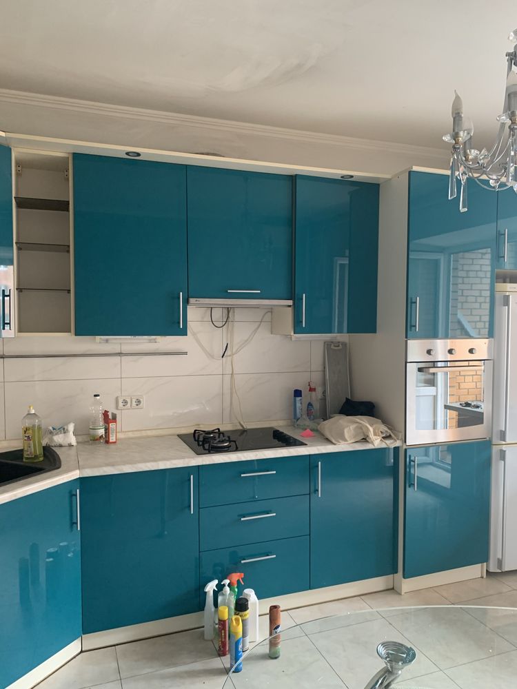 Продається 1 кімнатна квартира.Метро Теремки, Машинобудівників, 2В