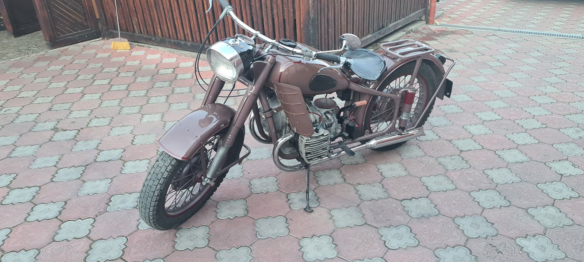 Мотоцикли ретро к750 -650.