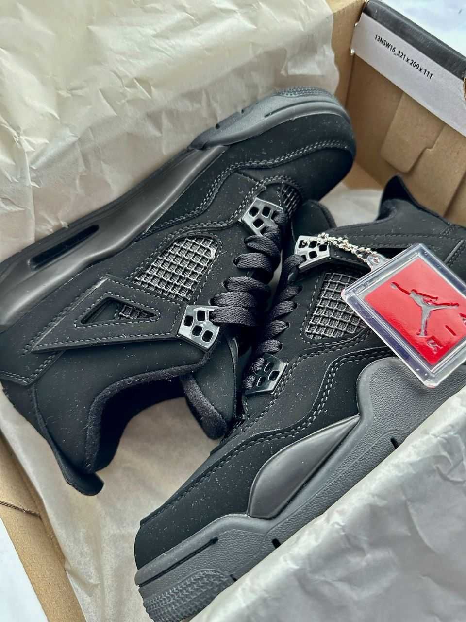 Кросівки кроссовки Jordan 4 Retro Black Cat