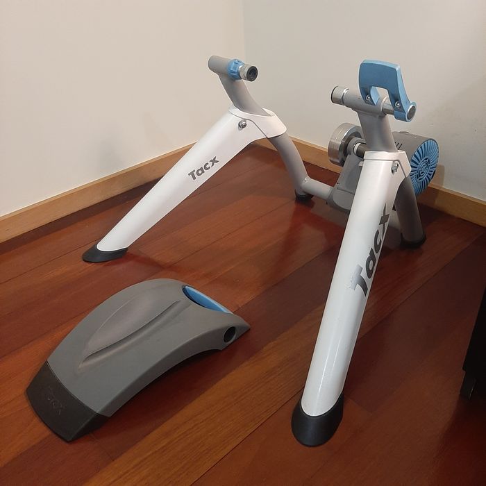 Rolo bicicleta Tacx Flow pouco usado