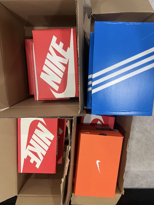Caixas Originais de Ténis Nike e Adidas