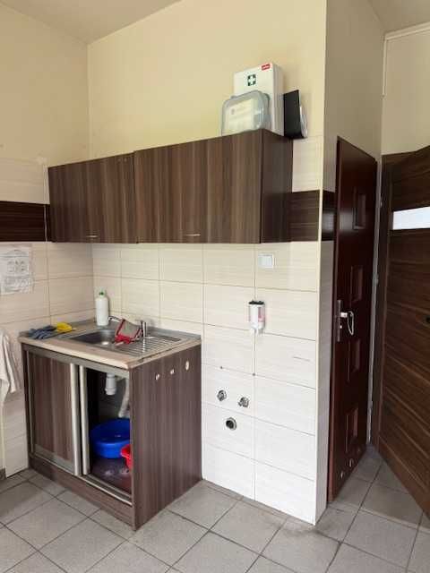 Lokal 60 m2 do wynajęcia w ciągu handlowym na Gołębiowie