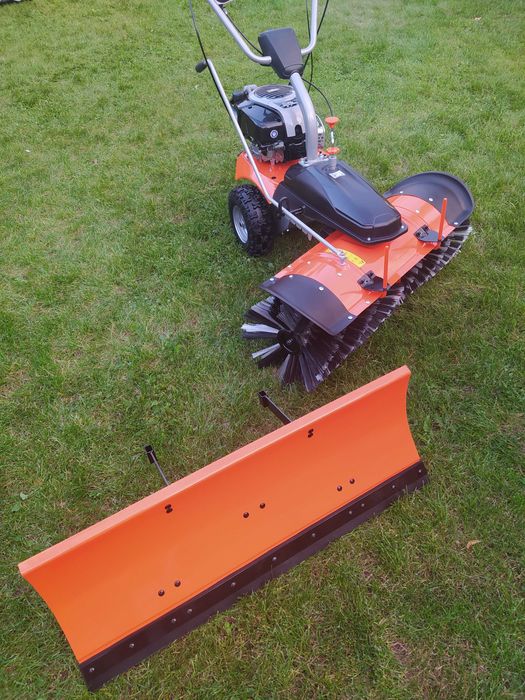 Zamiatarka odśnieżarka spalinowa PKR100 BriggsStratton Oleomac 100cm